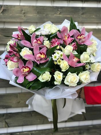 Букет цветов из: Розы и Хризантемы в Ишне