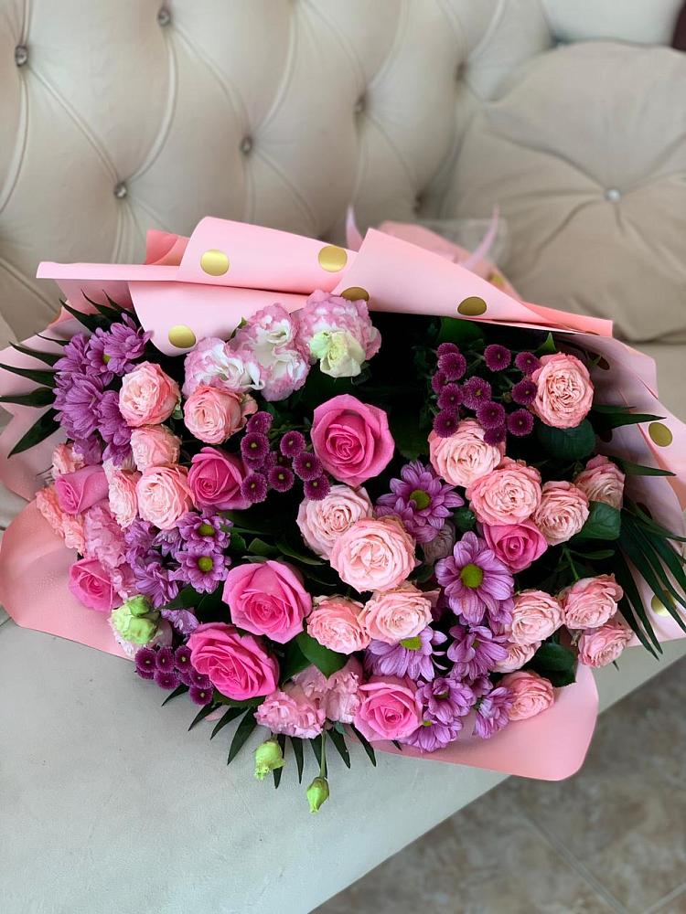 Букет цветов из: Хризантемы, Розы и Лизиантусы в Ишне