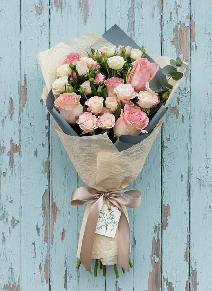 Букет цветов из: Розы в Ишне