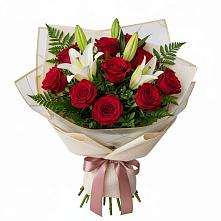 Букет цветов из:  Лилии и Розы в Ишне