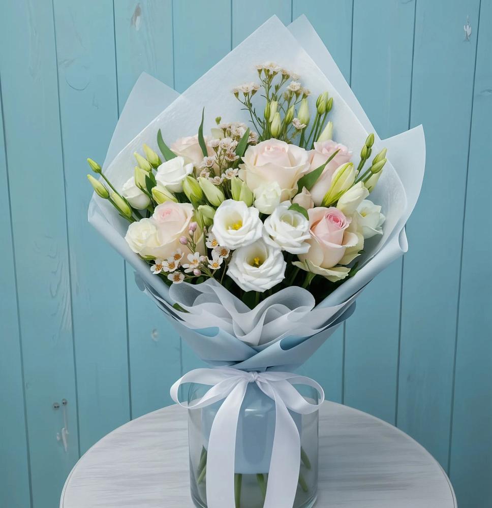 Букет цветов из: Розы и Лизиантусы в Ишне