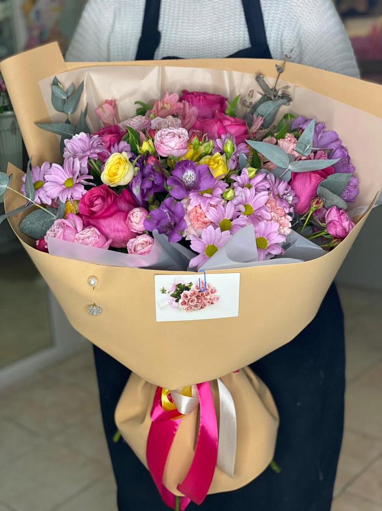 Букет цветов из: Хризантемы, Гвоздики и Альстромерии в Ишне