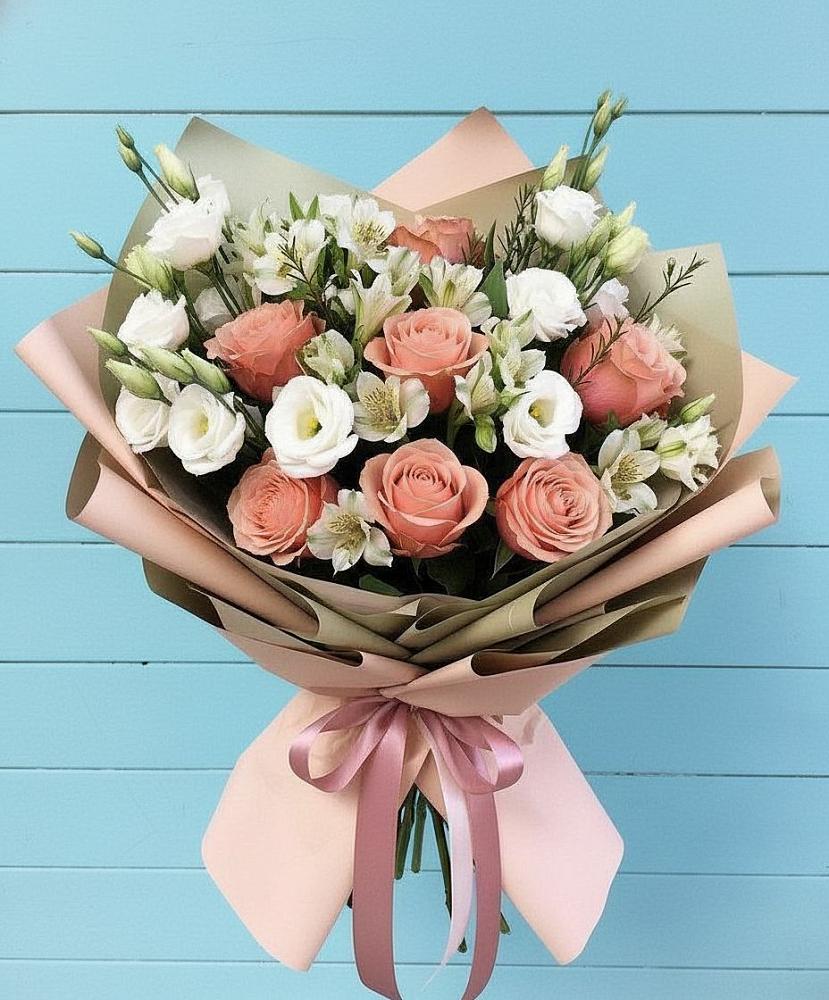 Букет цветов из: Розы, Альстромерии и Лизиантусы в Ишне