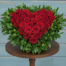 Цветочная композиция из Розы в виде сердца #REPLACE_PRED# Ишне