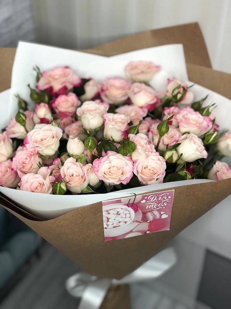 Букет цветов из: Розы в Ишне