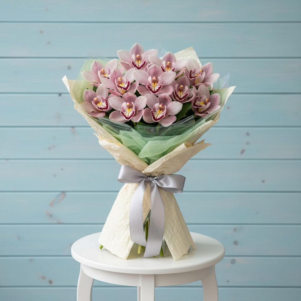 Букет цветов из: Орхидеи и Розы в Ишне