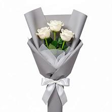 Букет 3 белые розы в Ишне