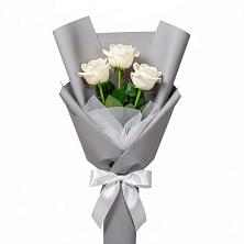 Букет 3 белые розы в Ишне