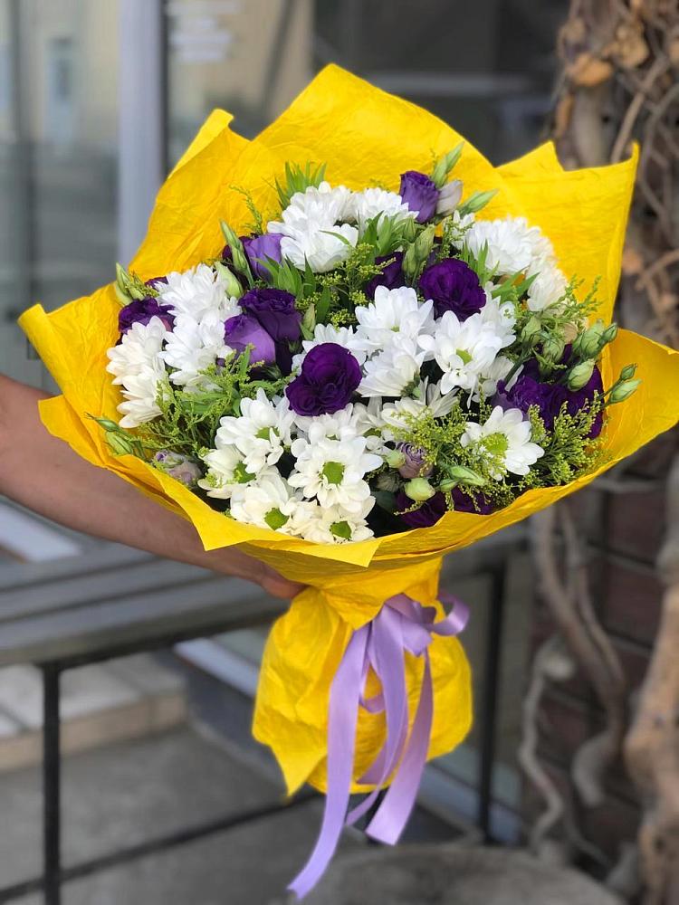 Букет цветов из: Ирисы, Хризантемы и Ромашки в Ишне