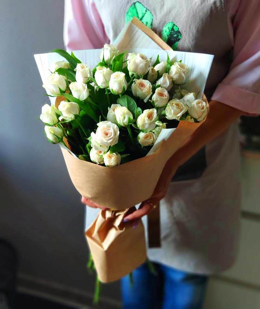 Букет цветов из: Розы в Ишне