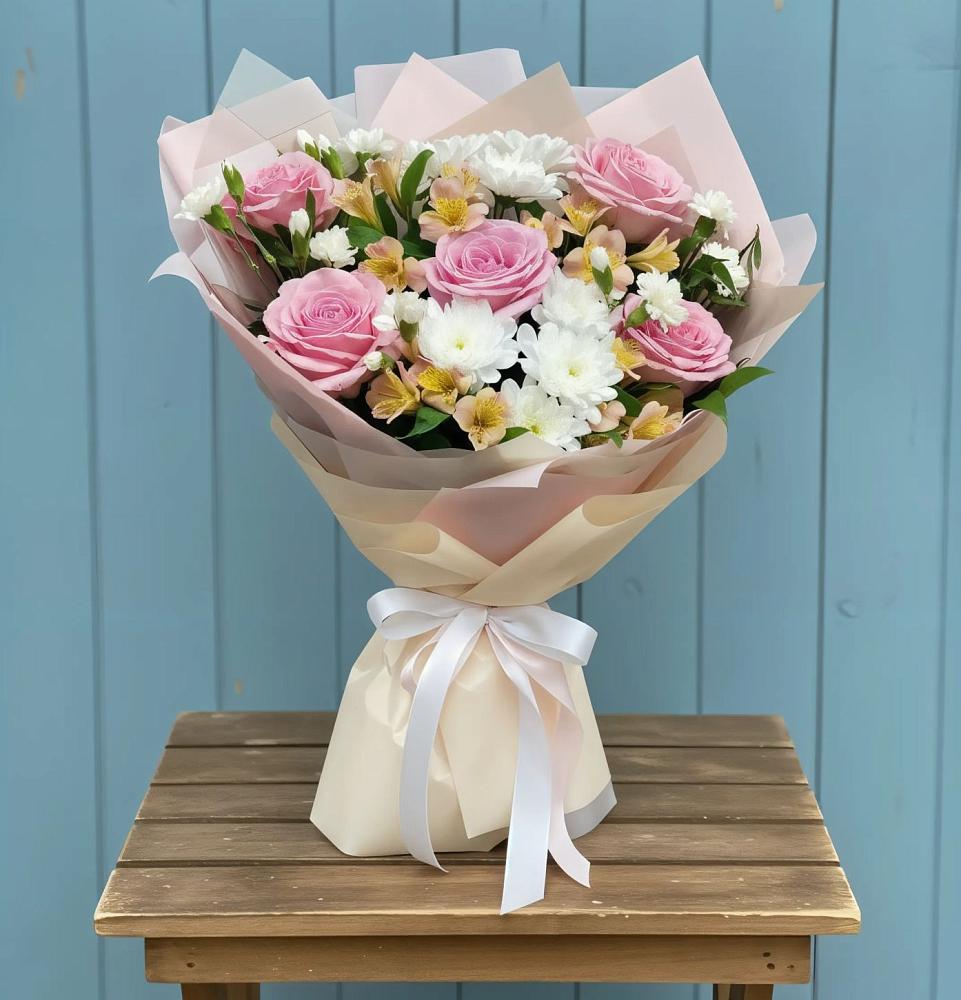 Букет цветов из: Гвоздики, Орхидеи и Розы в Ишне