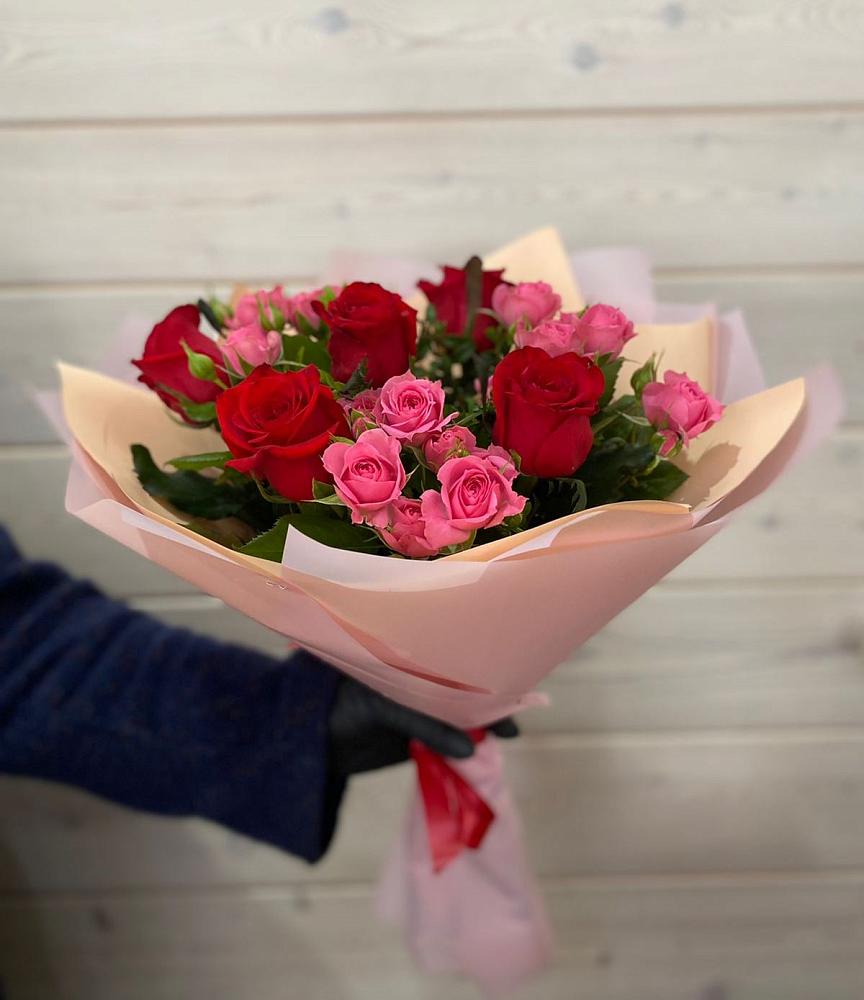 Букет цветов из: Розы в Ишне