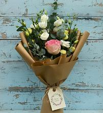 Букет цветов из:  Розы и Лизиантусы в Ишне