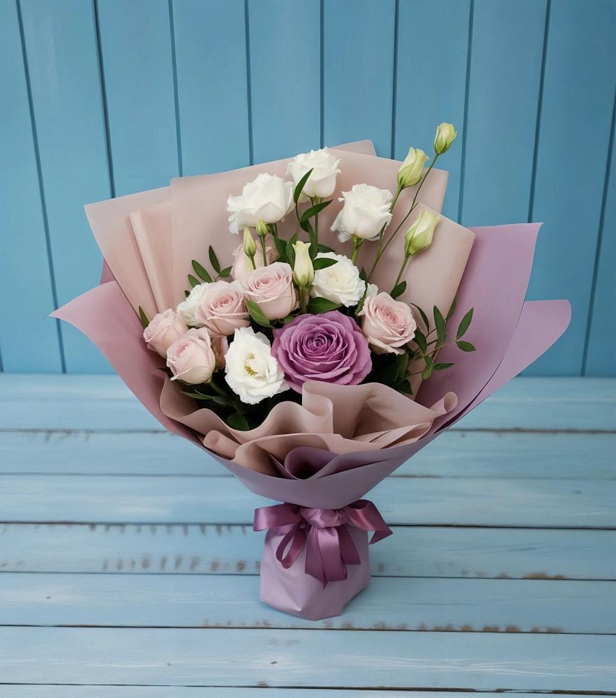 Букет цветов из: Розы и Лизиантусы в Ишне